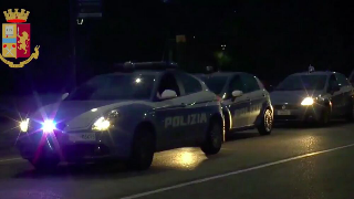 Getta tanica di benzina contro l’ex moglie, arrestato a Lanciano